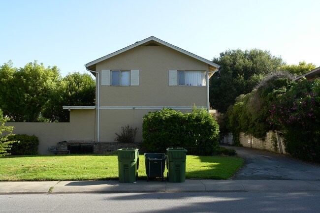 308 Waverley St in Menlo Park, CA - Building Photo - Building Photo