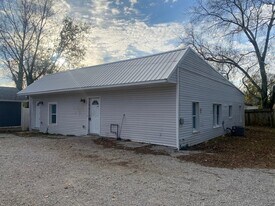 1611 Nutwood St in Bowling Green, KY - Building Photo