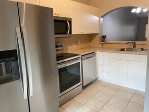 3501 Briar Bay Blvd in Royal Palm Beach, FL - Building Photo - Building Photo