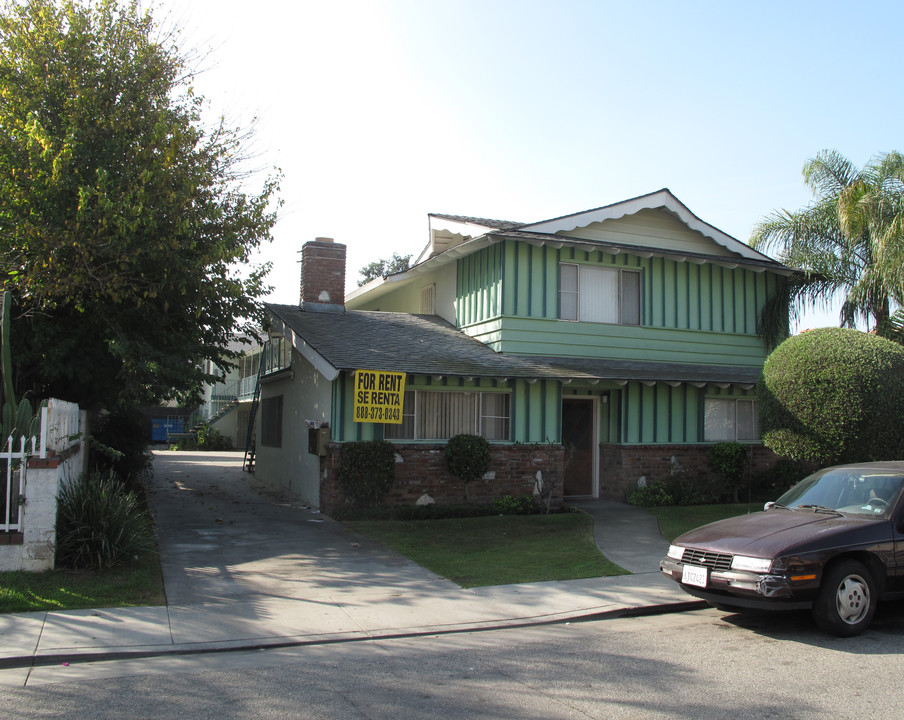 3250 Flower St in Lynwood, CA - Building Photo