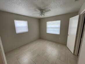 1826 Rita St in Sarasota, FL - Building Photo - Building Photo