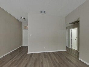 1008 Brittany Dr in Denton, TX - Building Photo - Building Photo