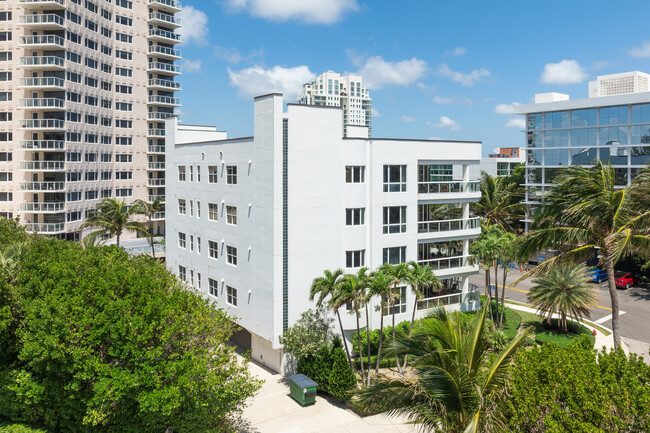 The Harbour Condominium in Fort Lauderdale, FL - Foto de edificio - Building Photo