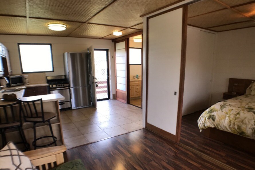 3111 Pualei Cir in Honolulu, HI - Building Photo