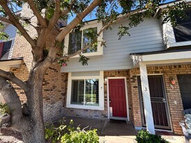 9831 S 48th Way in Phoenix, AZ - Building Photo