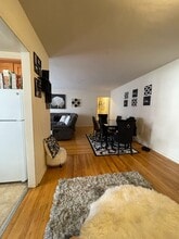 135 Washington Ave, Unit top floor in Rutherford, NJ - Foto de edificio - Building Photo