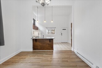 537 Central Ave in Alameda, CA - Building Photo - Building Photo