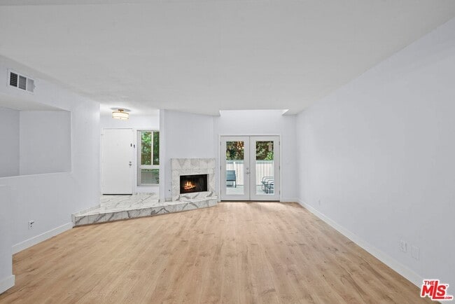 7904 Topanga Canyon Blvd in Los Angeles, CA - Building Photo - Building Photo