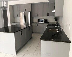 1466 Stovell Cres in Innisfil, ON - Building Photo - Building Photo