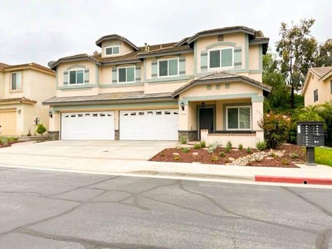 39582 Montebello Way in Murrieta, CA - Foto de edificio - Building Photo