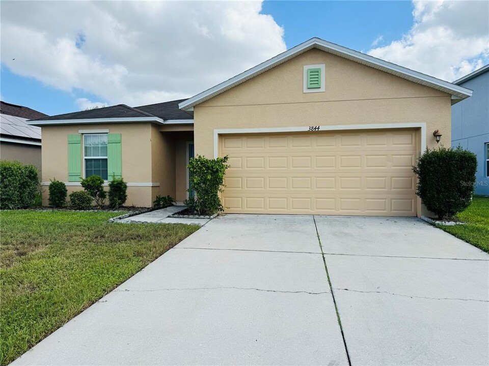 3844 Eloise Estates Ct in Winter Haven, FL - Foto de edificio