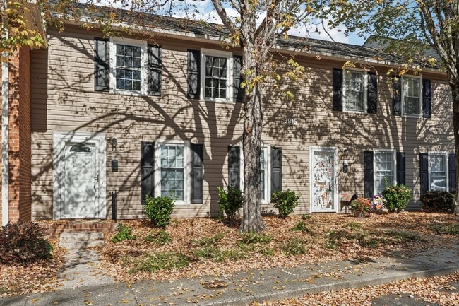 property at 3915 Valley Ct