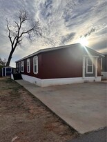 3200 S Highland Park Dr in Oklahoma City, OK - Building Photo