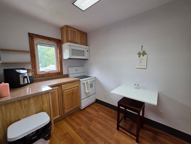 property at 840 Lincoln St
