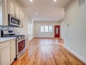 33-35-35 Trask Ave in Bayonne, NJ - Building Photo - Building Photo
