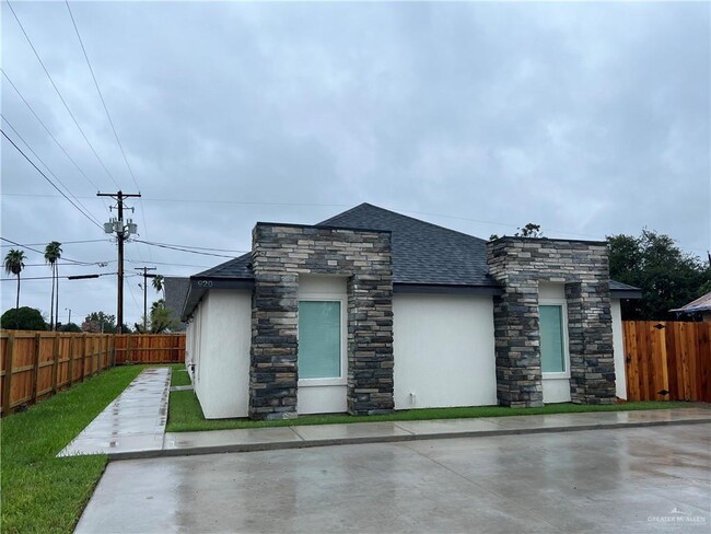 property at 920 S 20th St