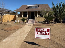 418 N Elmwood Ave in Lindsay, CA - Building Photo