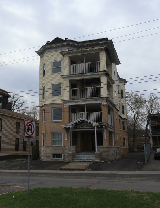 100 Henry St in Binghamton, NY - Foto de edificio