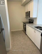 349 Rathburn Rd W in Mississauga, ON - Building Photo - Building Photo