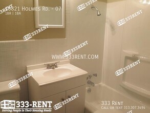 13821 Holmes Rd in Kansas City, MO - Building Photo - Building Photo