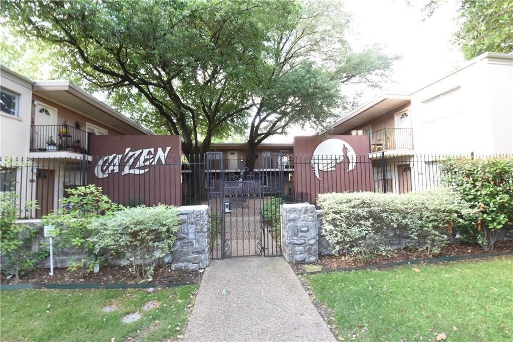 4206 Hawthorne Ave-Unit -202 in Dallas, TX - Building Photo
