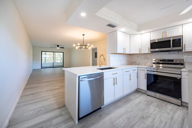 2303 Lucaya Ln in Coconut Creek, FL - Building Photo - Building Photo