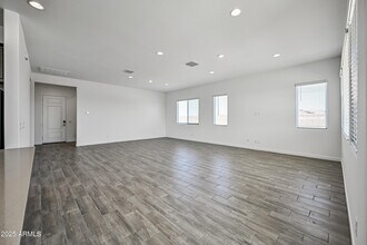 14913 W Cottontail Ln in Surprise, AZ - Building Photo - Building Photo
