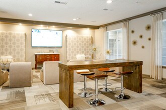 Hadley Midtown in Houston, TX - Building Photo - Interior Photo