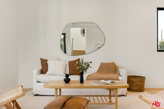 2847 1/2 Marsh St in Los Angeles, CA - Building Photo - Building Photo