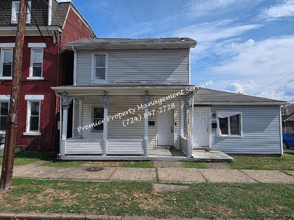 1504 6th Ave in Beaver Falls, PA - Building Photo
