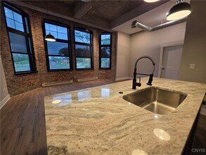 100 Buckley Rd in Liverpool, NY - Building Photo - Building Photo