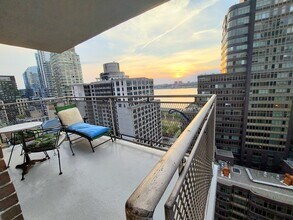 303 W 66th St, Unit Penthouse in New York, NY - Building Photo - Building Photo