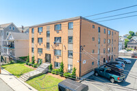 Andover House in Malden, MA - Foto de edificio - Primary Photo