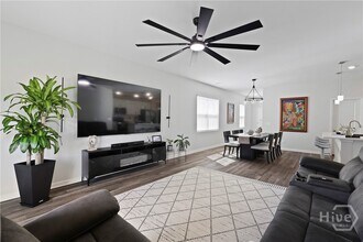 107 Firefly Cir in Bloomingdale, GA - Building Photo - Building Photo