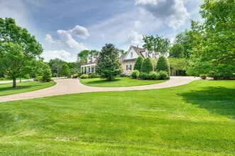 4501 Harpeth Hills Dr in Nashville, TN - Building Photo - Building Photo