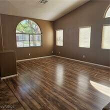 9100 Valley of Fire Ave in Las Vegas, NV - Building Photo - Building Photo