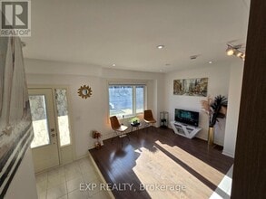 535 Danks Ridge Dr in Ajax, ON - Building Photo - Building Photo