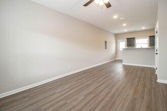 1115-E1 Hillwood Dr in Clarksville, TN - Building Photo - Building Photo