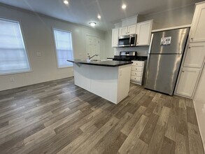 38171 Ducharme Dr in Clinton Township, MI - Building Photo - Building Photo