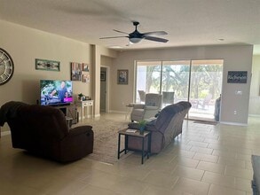 10931 Fallon Haze Cir in San Antonio, FL - Building Photo - Building Photo