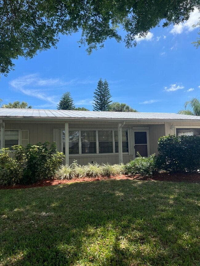 651 Lawson St in Sebastian, FL - Building Photo - Building Photo