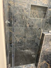 23110 1/2 Mulholland Dr in Woodland Hills, CA - Foto de edificio - Building Photo