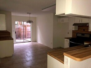 18058 Glenledi Dr in Houston, TX - Building Photo - Building Photo