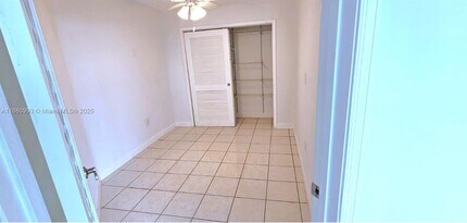 7135 Collins Ave in Miami, FL - Building Photo - Building Photo