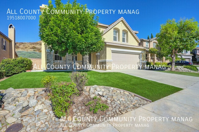 34322 Heather Ridge Rd in Lake Elsinore, CA - Foto de edificio - Building Photo
