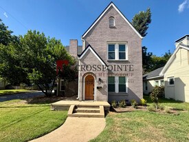 831 W Houston St in Tyler, TX - Building Photo