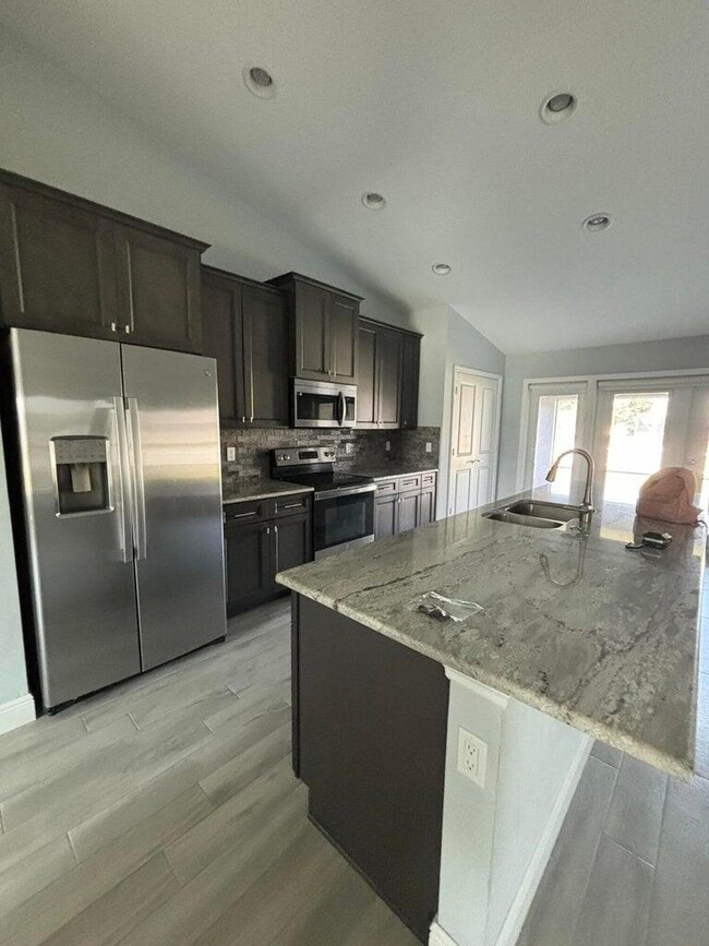 2501 SE Mariposa Ave in Port St. Lucie, FL - Building Photo - Building Photo