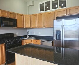 1 S Leavitt St in Chicago, IL - Building Photo - Building Photo