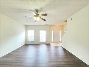 619 Kenridge Way in Suwanee, GA - Building Photo - Building Photo