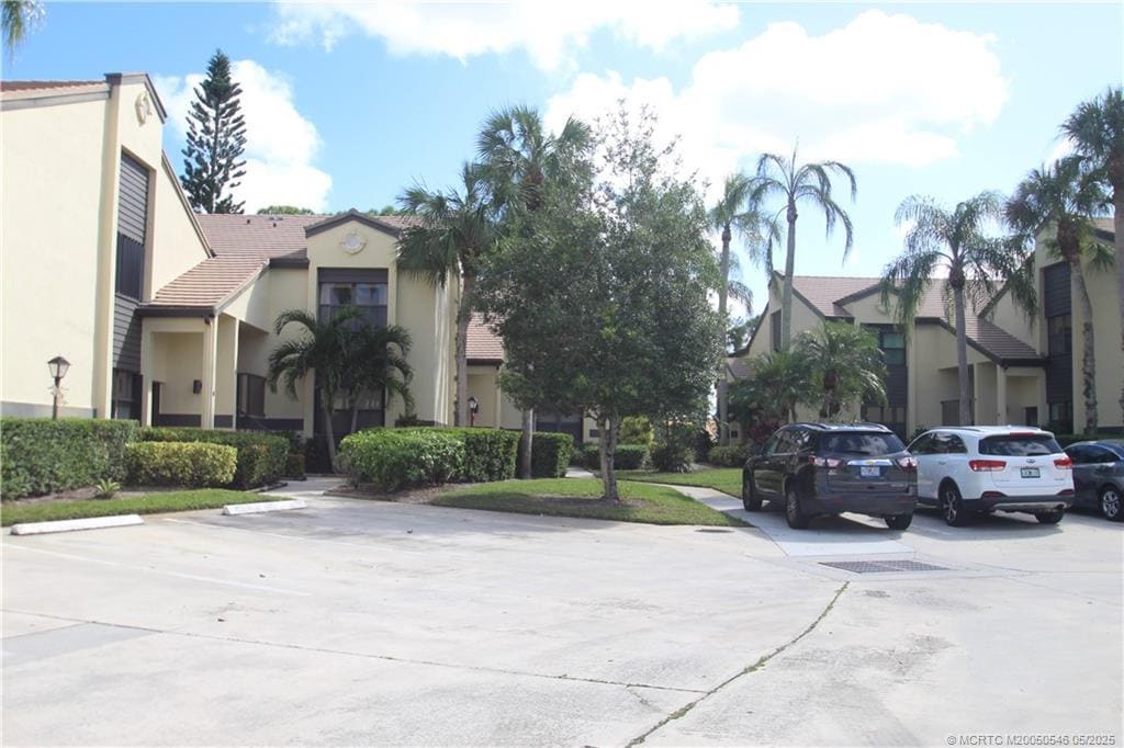3960 SW Greenwood Way in Palm City, FL - Building Photo